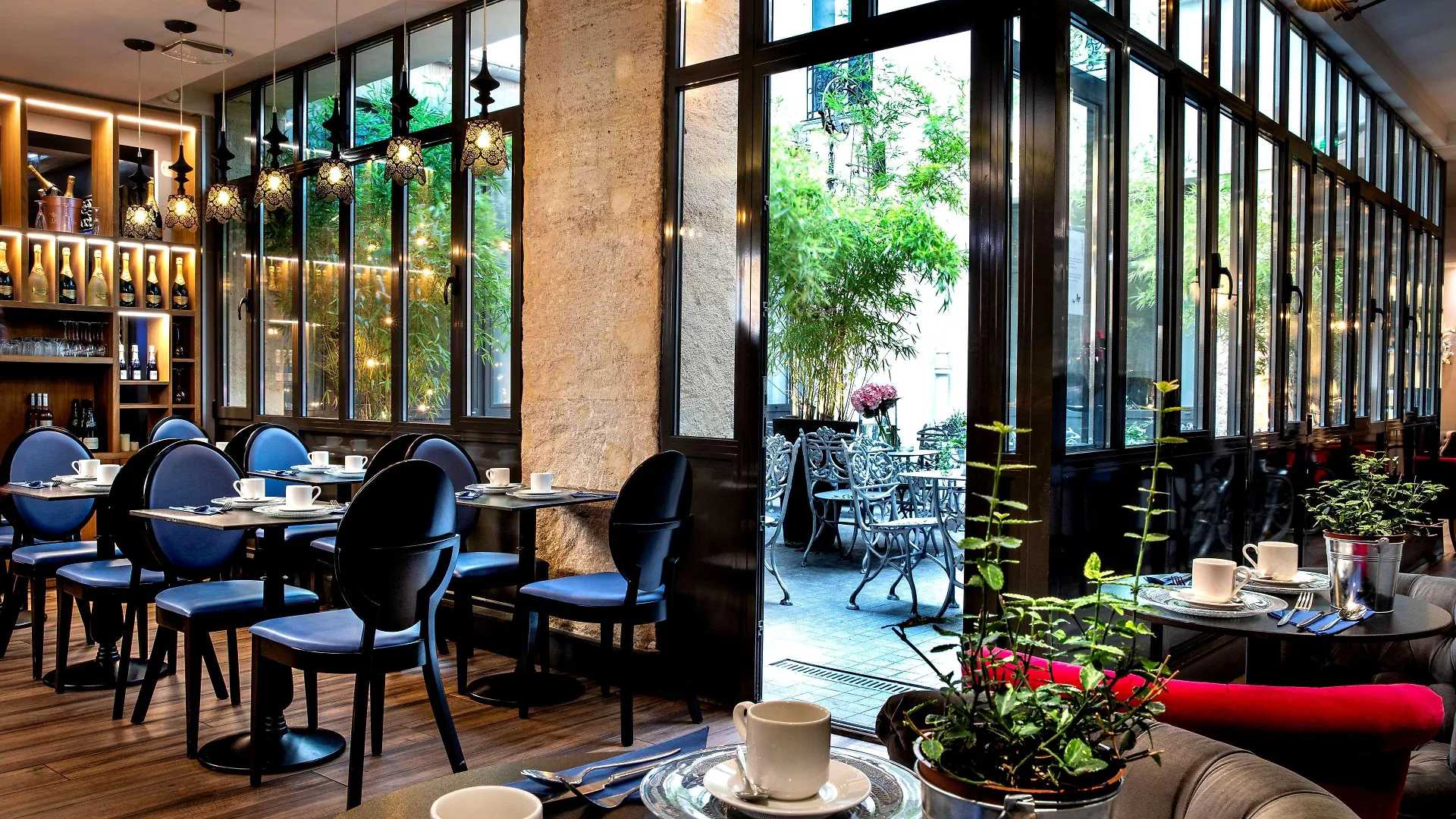 Mademoiselle Hotel