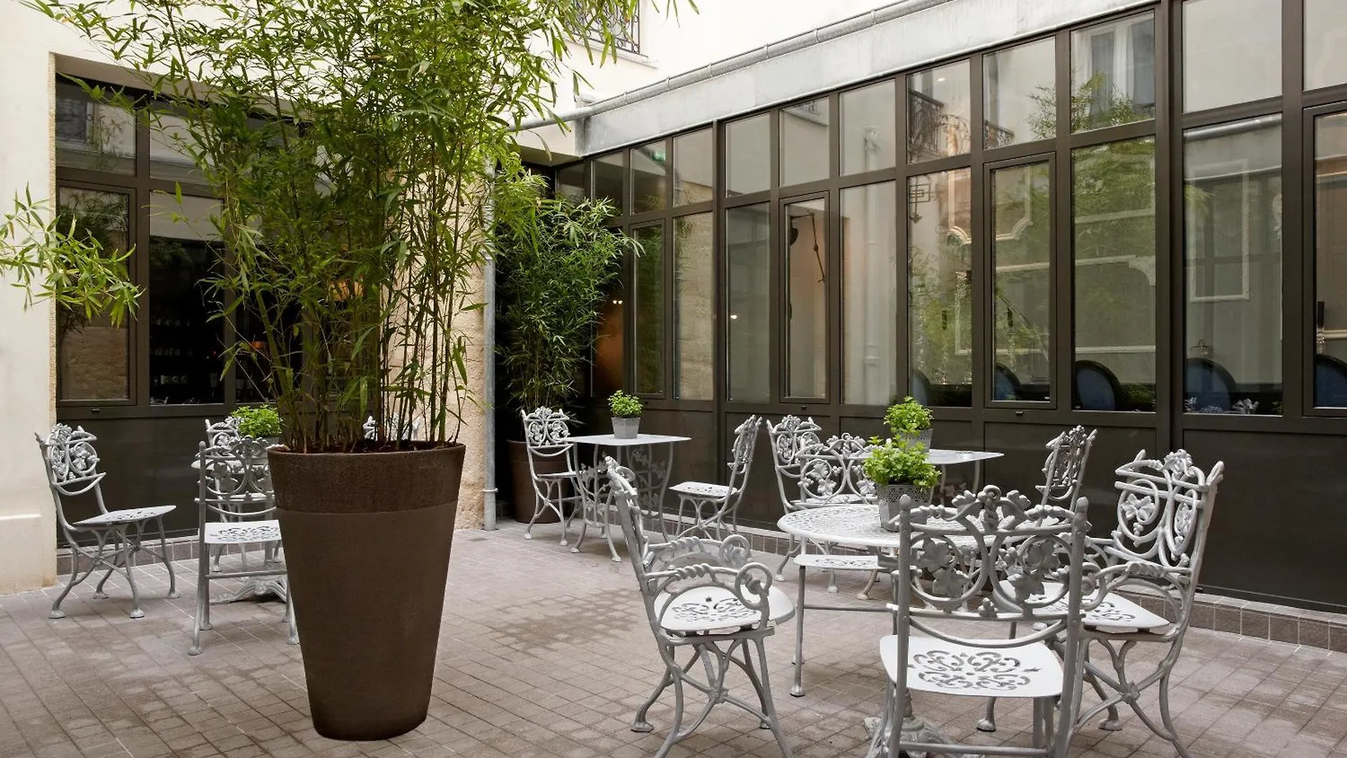 Hotel Mademoiselle 4*