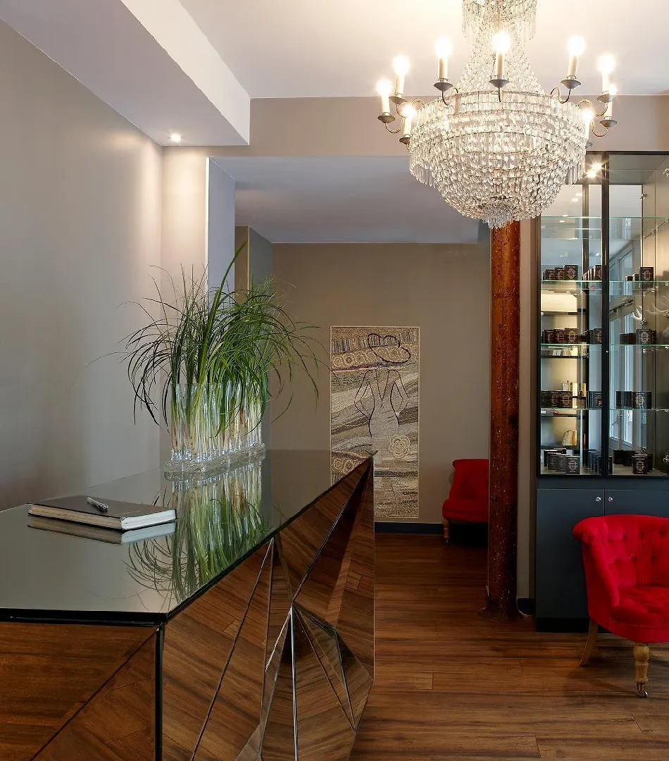 Mademoiselle Hotel 4*